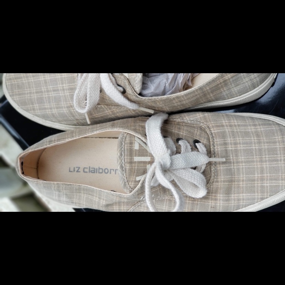 Liz Claiborne lace up women sneakers 8.5M Women - Picture 4 of 8